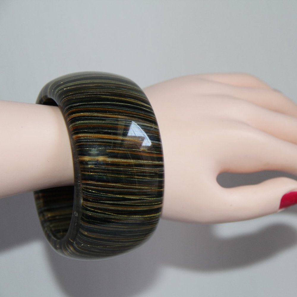 Bold Acrylic Covered Metallic & Silk Thread Bangle